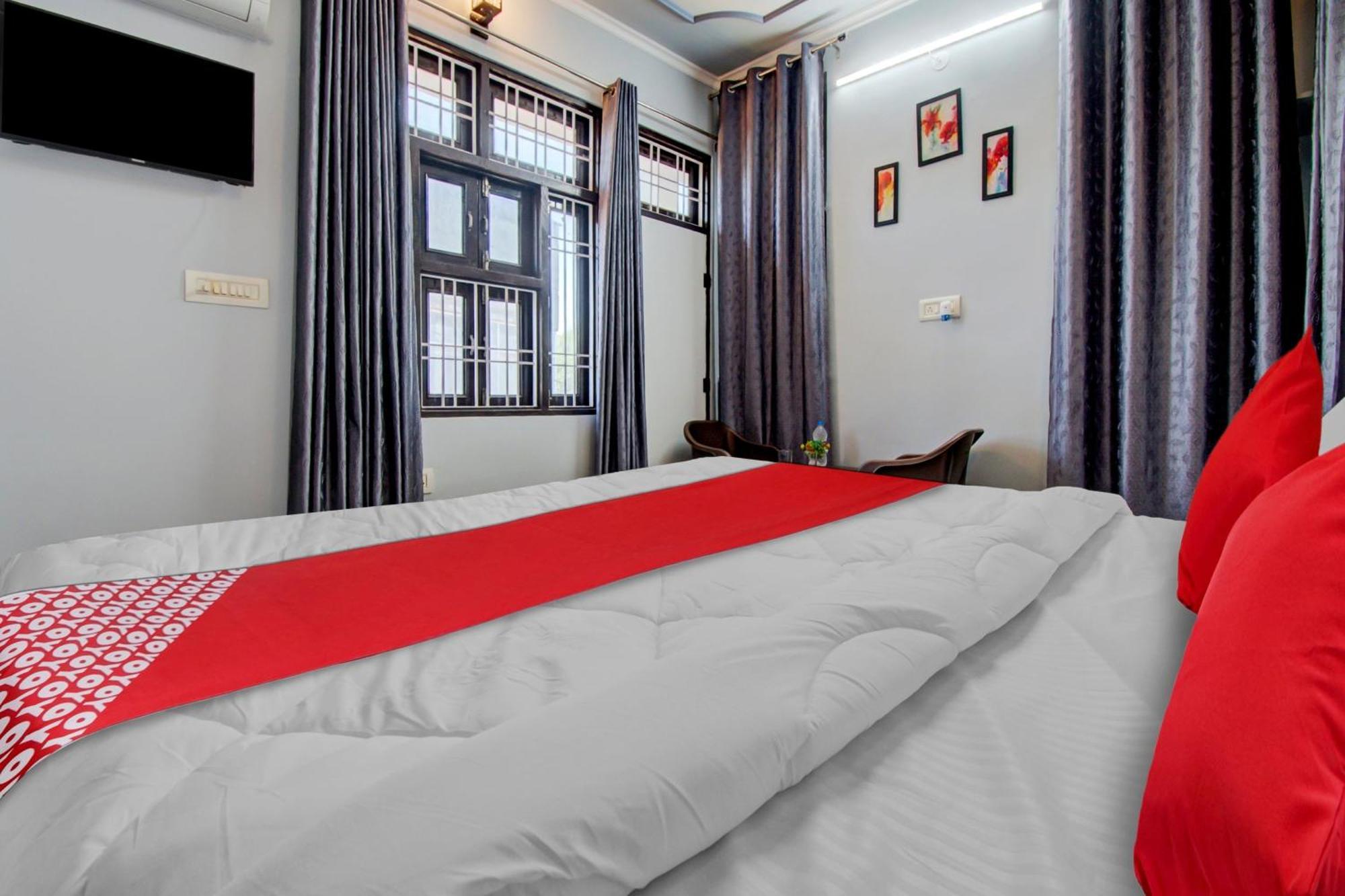 Oyo Flagship 81130 Vanya Guest House Джапур Экстерьер фото