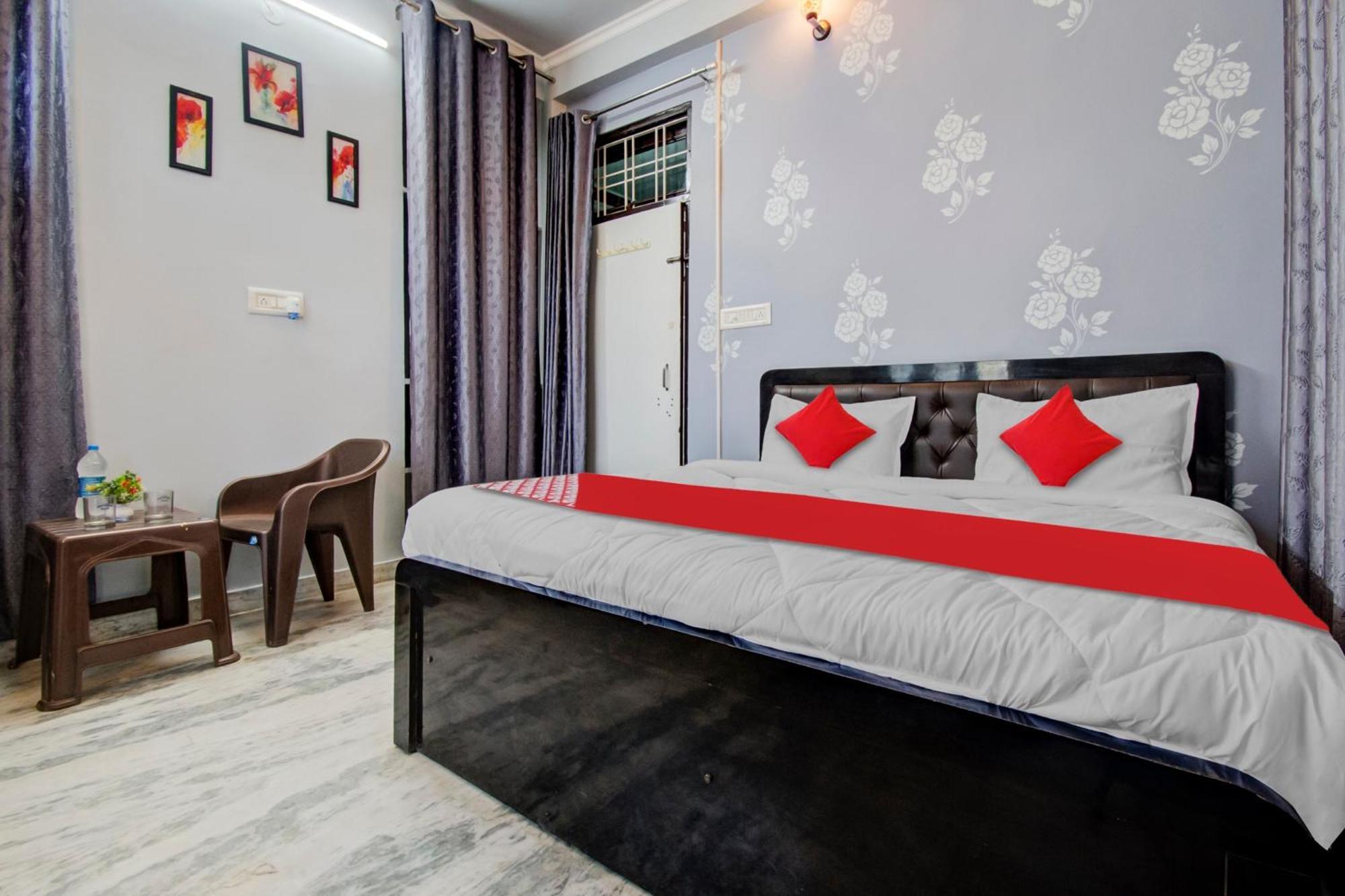 Oyo Flagship 81130 Vanya Guest House Джапур Экстерьер фото